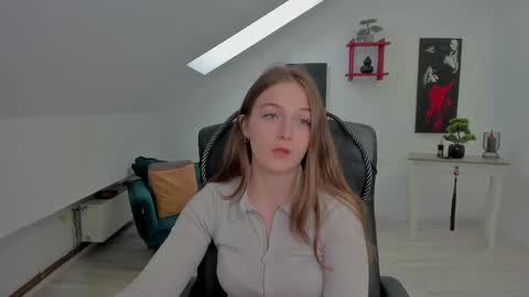 annewilsonn online show from 05-08-26, 05:46