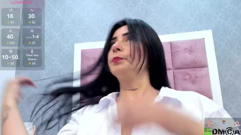 Snapshot of anni__love chatting on 02-20-25, 08:36 Anni online show from 02-20-25, 08:36