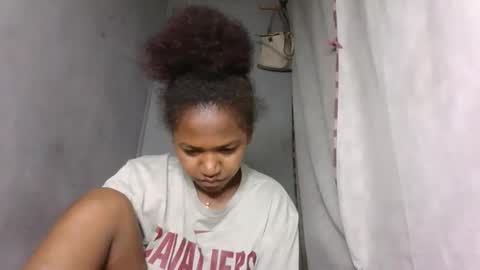 Snapshot of annick98 chatting on 02-25-26, 07:45 annick98 online show from 02-25-26, 07:45