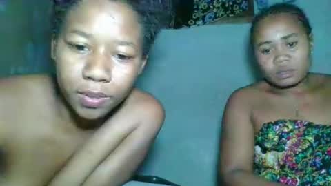 Snapshot of annick98 chatting on 04-16-26, 06:09 annick98 online show from 04-16-26, 06:09