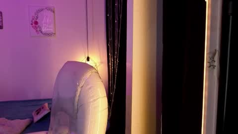 Annie And Ryan  online show from 01-18-26, 03:43