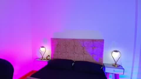 Snapshot of annie_bonnie_ chatting on 04-30-26, 11:38 Annie Bonnie online show from 04-30-26, 11:38