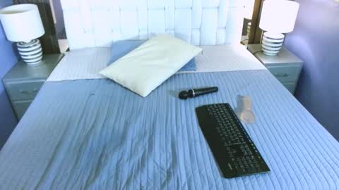 Annie  online show from 03-27-26, 05:45