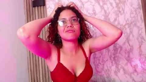 annie_chers online show from 11-18-25, 04:17