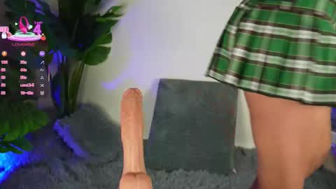 Annie online show from 09-29-25, 07:51