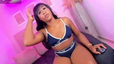 Snapshot of annie_dolce_ chatting on 05-30-26, 09:45 annie_dolce_ online show from 05-30-26, 09:45
