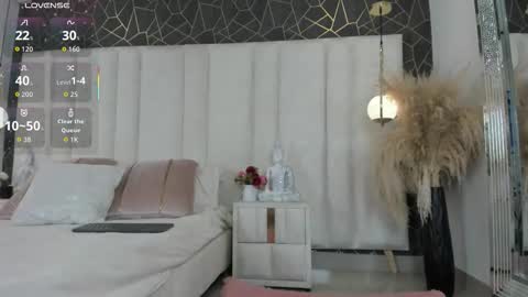 Snapshot of annie_loove_ chatting on 02-13-26, 01:07 im annie online show from 02-13-26, 01:07