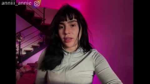 Snapshot of annie_snow_ chatting on 01-15-26, 10:13 JEANNE no olvides seguirme dont forget follow me uu online show from 01-15-26, 10:13