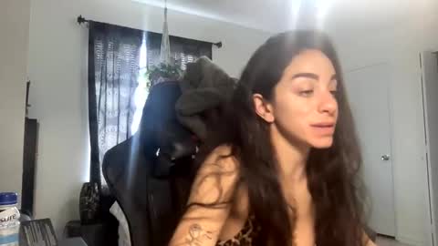 annie_xxx111 online show from 12-09-24, 07:18