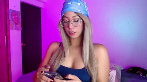 AnnieBlu3 online show from 01-09-26, 10:29