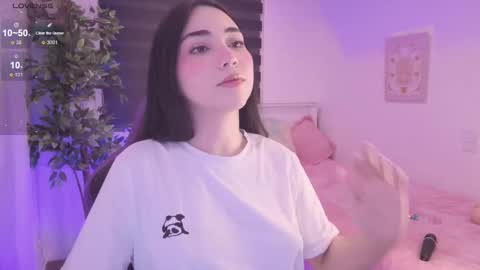 Cassandra online show from 10-11-25, 06:34