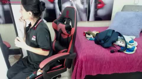 Anniee online show from 03-04-25, 12:44