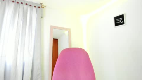 Annie  online show from 12-30-24, 08:25