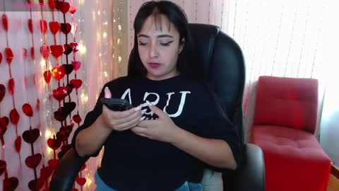   Annie  Independent model Hello all offline tokens are appreciated  thank you for your support.33 online show from 03-06-25, 06:48