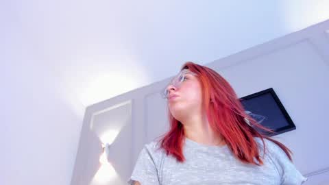 Snapshot of anniemartinezz chatting on 12-06-24, 05:22 Annie online show from 12-06-24, 05:22