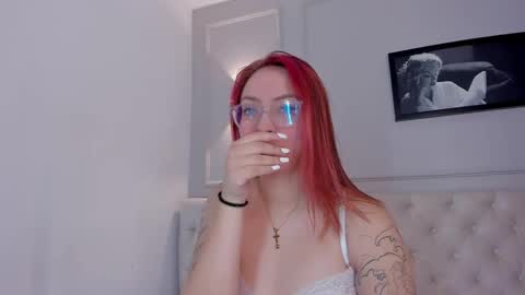 Snapshot of anniemartinezz chatting on 02-20-25, 12:04 Annie online show from 02-20-25, 12:04