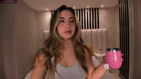 Annie Monroe online show from 10-30-25, 11:44