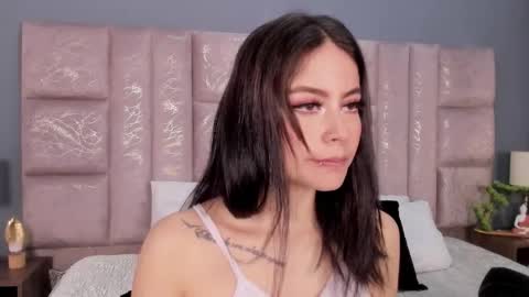 Annie online show from 10-19-25, 11:44