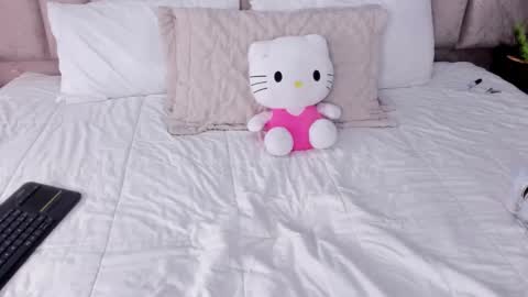 Annie online show from 10-26-25, 12:44