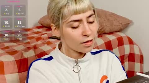 annietinky online show from 09-22-25, 02:24