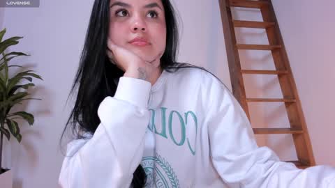 Annie  online show from 12-19-24, 12:13
