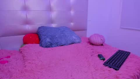 Annie Evans  online show from 02-07-25, 08:20