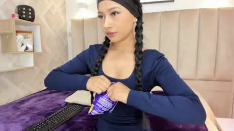 Annie Queen online show from 05-15-26, 03:46