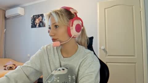 Kate online show from 09-15-25, 08:36