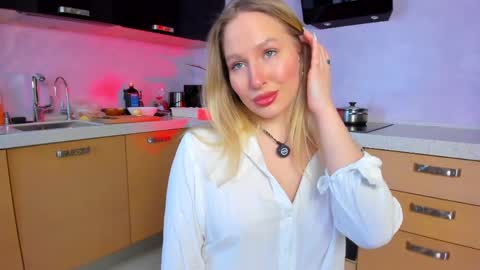 Ann  8am-3pm ESTNY time online show from 04-12-26, 01:16