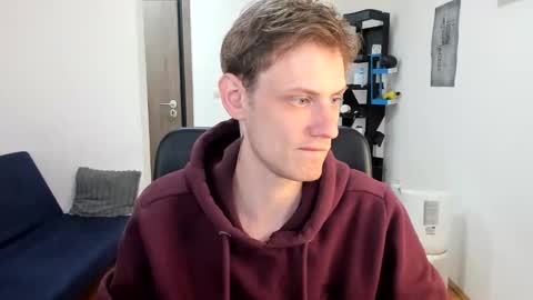 Snapshot of annonimsick chatting on 10-02-25, 01:18 online show from 10-02-25, 01:18