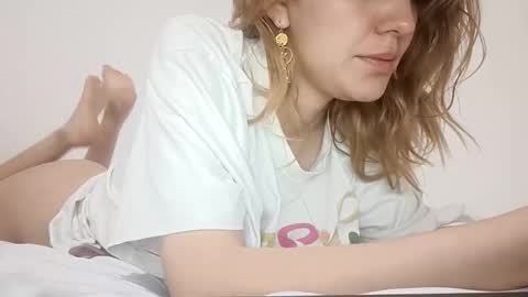 annrousse online show from 09-14-25, 02:44