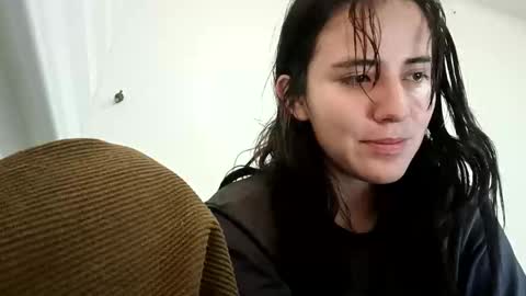 annrousse online show from 10-25-25, 02:52