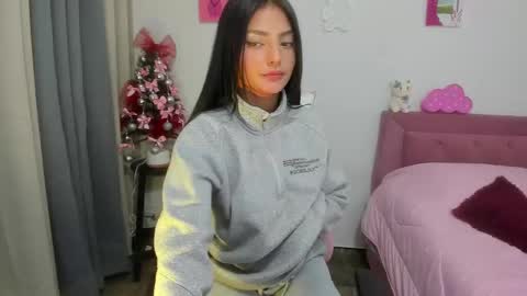 Snapshot of annubis_lia chatting on 12-02-24, 05:59 SOFIA INDEPENDENT MODEL online show from 12-02-24, 05:59