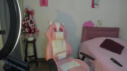 Snapshot of annubis_lia chatting on 12-03-24, 05:42 SOFIA INDEPENDENT MODEL online show from 12-03-24, 05:42