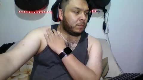 lion kennedy independent model moderator online show from 10-27-25, 03:32