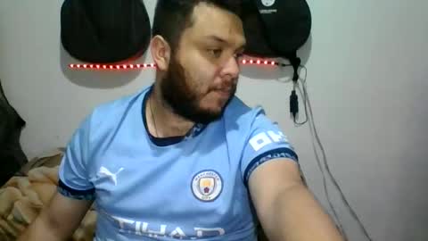 lion kennedy independent model moderator online show from 11-19-25, 03:50