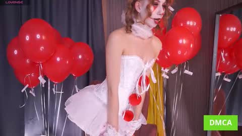 Annuetta online show from 10-31-25, 03:46