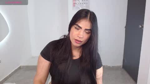 Snapshot of anny_20_x_ chatting on 04-19-26, 03:39 Anny online show from 04-19-26, 03:39