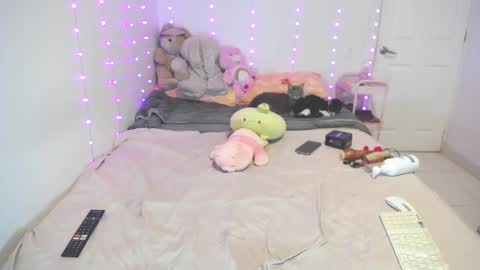  INDEPENDENT MODEL next srteam 240624 online show from 01-05-26, 08:12