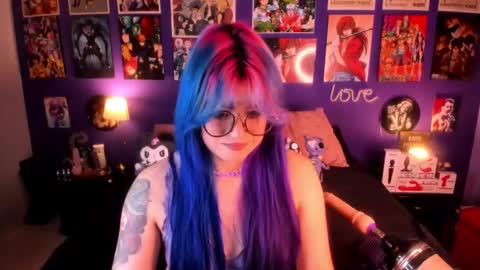 Snapshot of anny_cross chatting on 02-13-25, 01:50 Paty online show from 02-13-25, 01:50