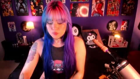 Snapshot of anny_cross chatting on 02-18-25, 03:31 Paty online show from 02-18-25, 03:31