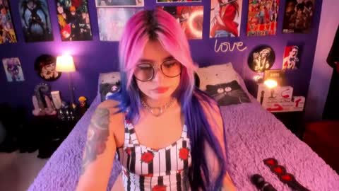 Snapshot of anny_cross chatting on 09-16-25, 01:50 Paty online show from 09-16-25, 01:50