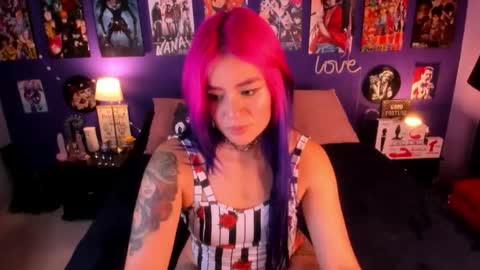 Snapshot of anny_cross chatting on 10-15-25, 02:44 Paty online show from 10-15-25, 02:44