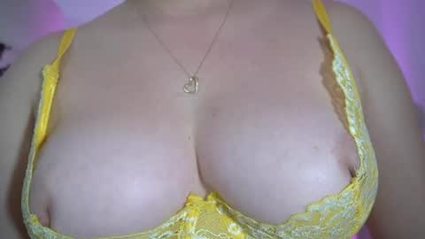 Snapshot of anny_dee chatting on 04-23-26, 04:46 Anny online show from 04-23-26, 04:46