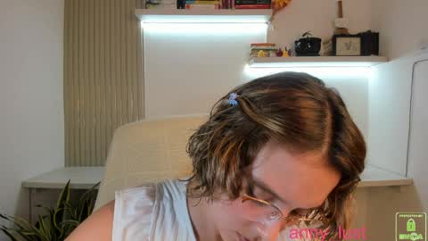 Snapshot of anny_lust chatting on 04-29-26, 04:11 Issabela online show from 04-29-26, 04:11