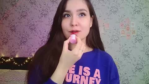 Annie online show from 09-26-25, 09:24