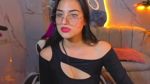 Snapshot of anny_star_tx chatting on 05-19-26, 08:59 Live 1500am 2100pm COLOMBIAN HOUR online show from 05-19-26, 08:59