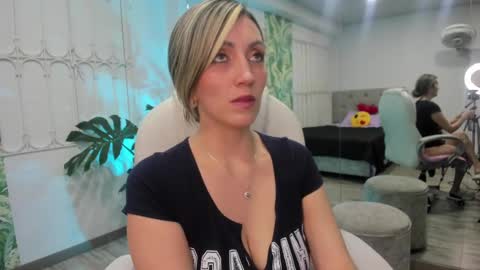 Snapshot of anny_sweet72 chatting on 09-09-25, 11:32 Anny online show from 09-09-25, 11:32