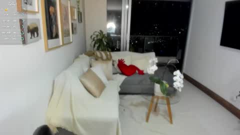 Anny online show from 01-14-26, 01:33