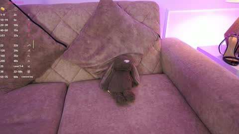 Snapshot of annybuny chatting on 04-03-26, 11:41 Ana online show from 04-03-26, 11:41